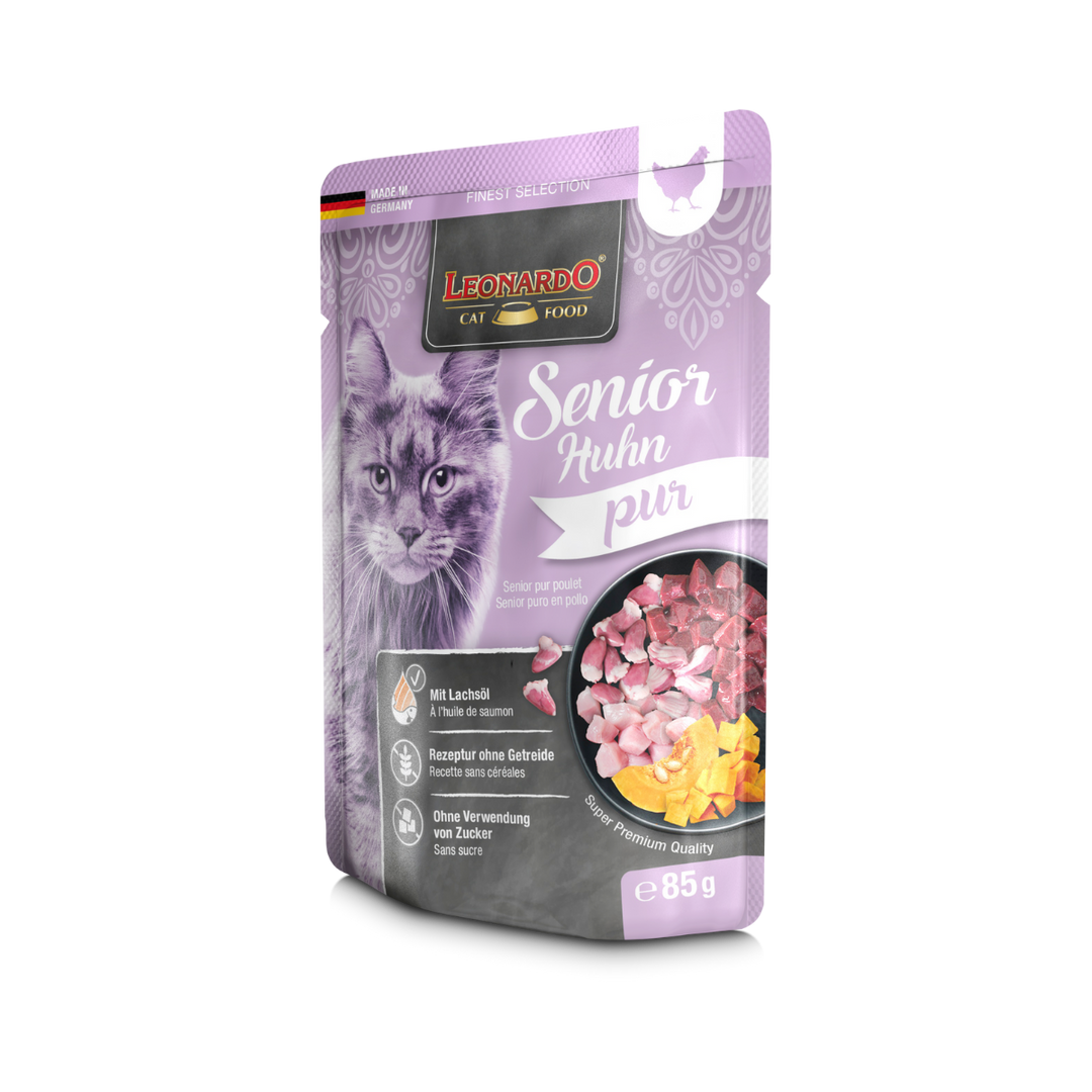 Leonardo Senior Puro en Ave pouch de 85 g para gatos, vista en ángulo