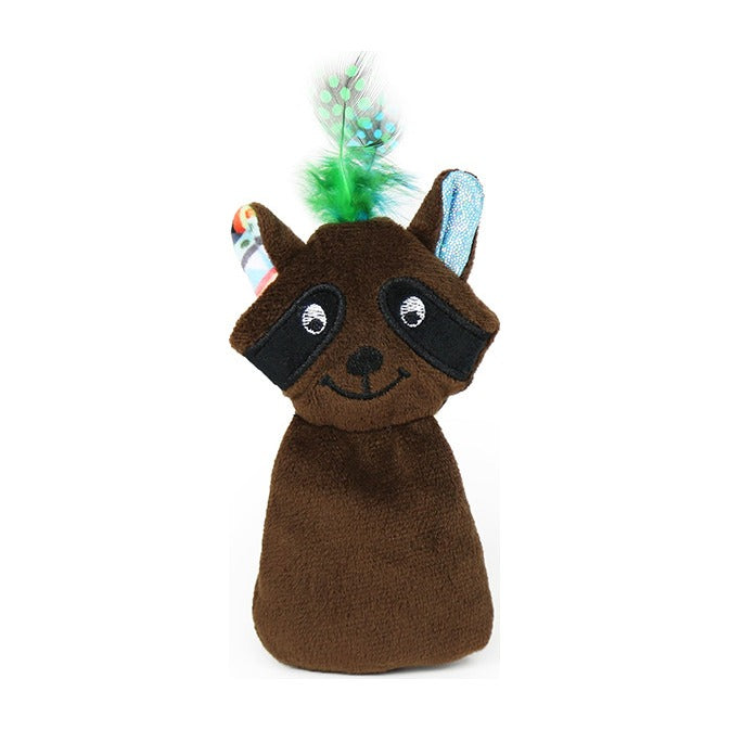 BRNX Maxi Toy juguete de peluche para gatos con forma de un mapache café oscuro con plumas, vista 3