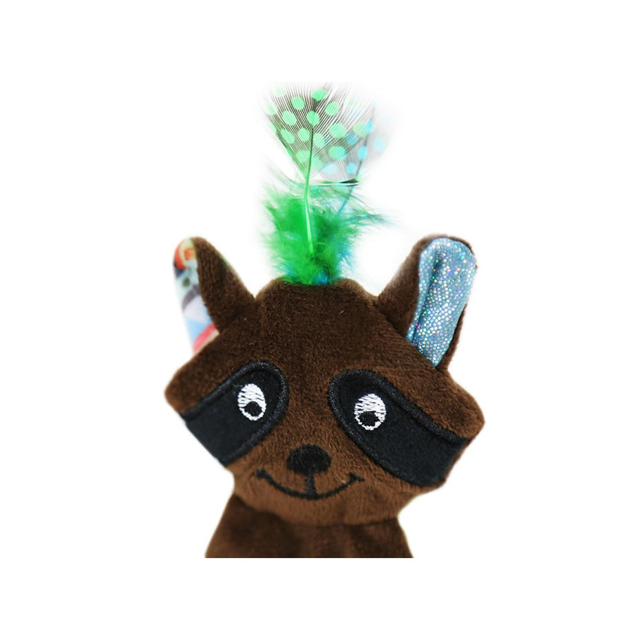 BRNX Maxi Toy juguete de peluche para gatos con forma de un mapache café oscuro con plumas, vista 5