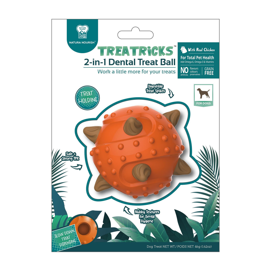 Dental Treat Ball 2 en 1 sabor pollo en su envase, pelota naranja con los snacks incrustados