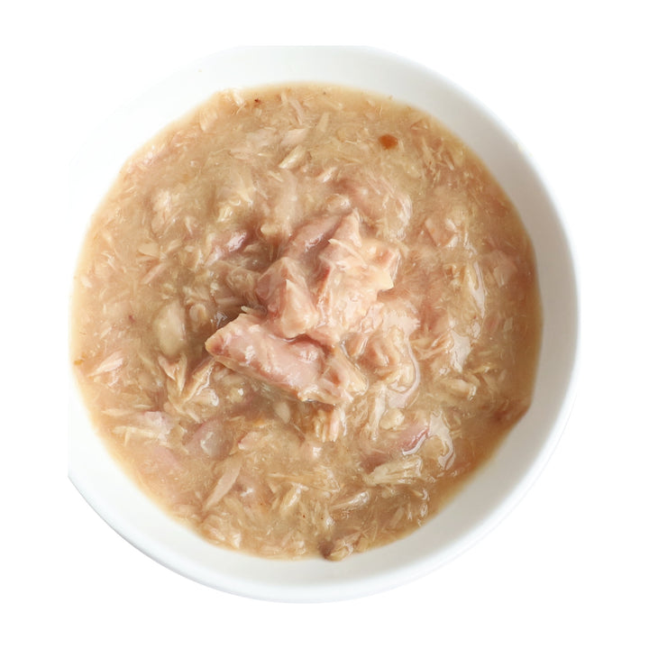 Kit Cat Goat Milk Gourmet atún y salmón servido en plato