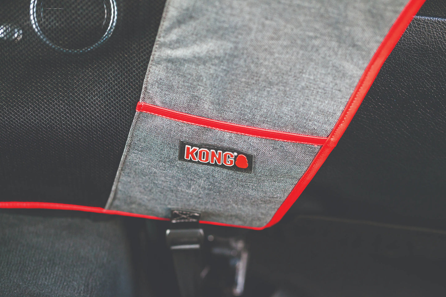 KONG Protective Seat Barrier Barrera para Auto de Perros
