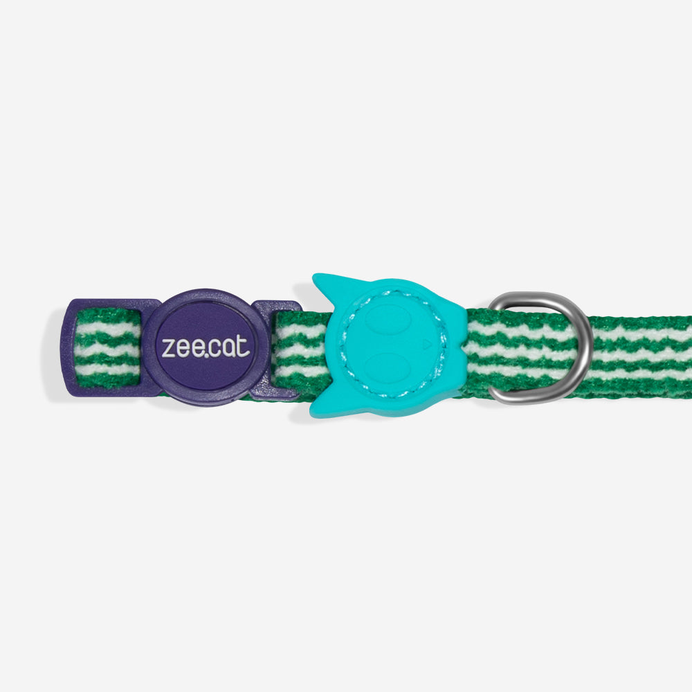 Zee Dog Collar Gato Velvet Vibes Vert puesto en un gato