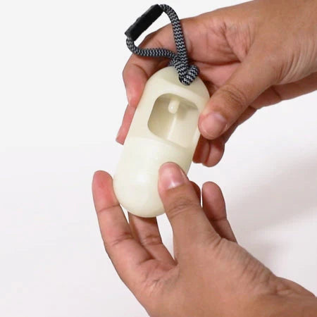 Zee Dog Dispensador de Bolsitas Fosforescente + 1 Rollo Bolsitas