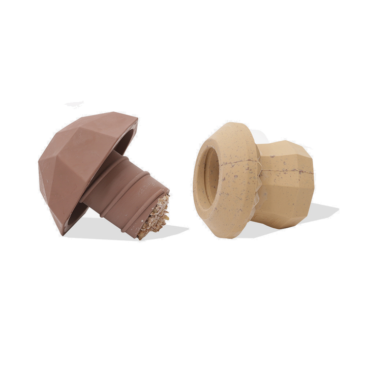 Zee Dog Super Mushroom juguete hongo para perros en uso